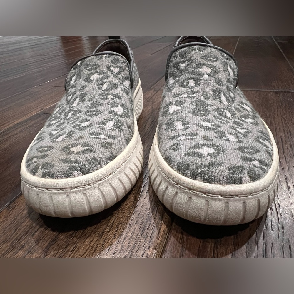 SOFFT Pavina Knit LEOPARD Slip-On Shoes WOMEN Size 6.5
